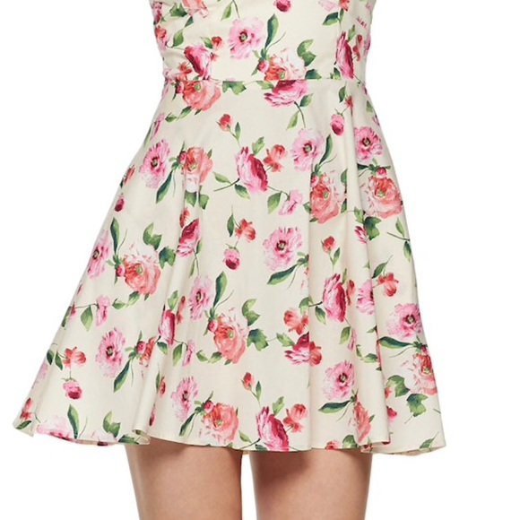 💛5/$20💛 Retro-Inspired Knot-Front Dress - Picture 5 of 8